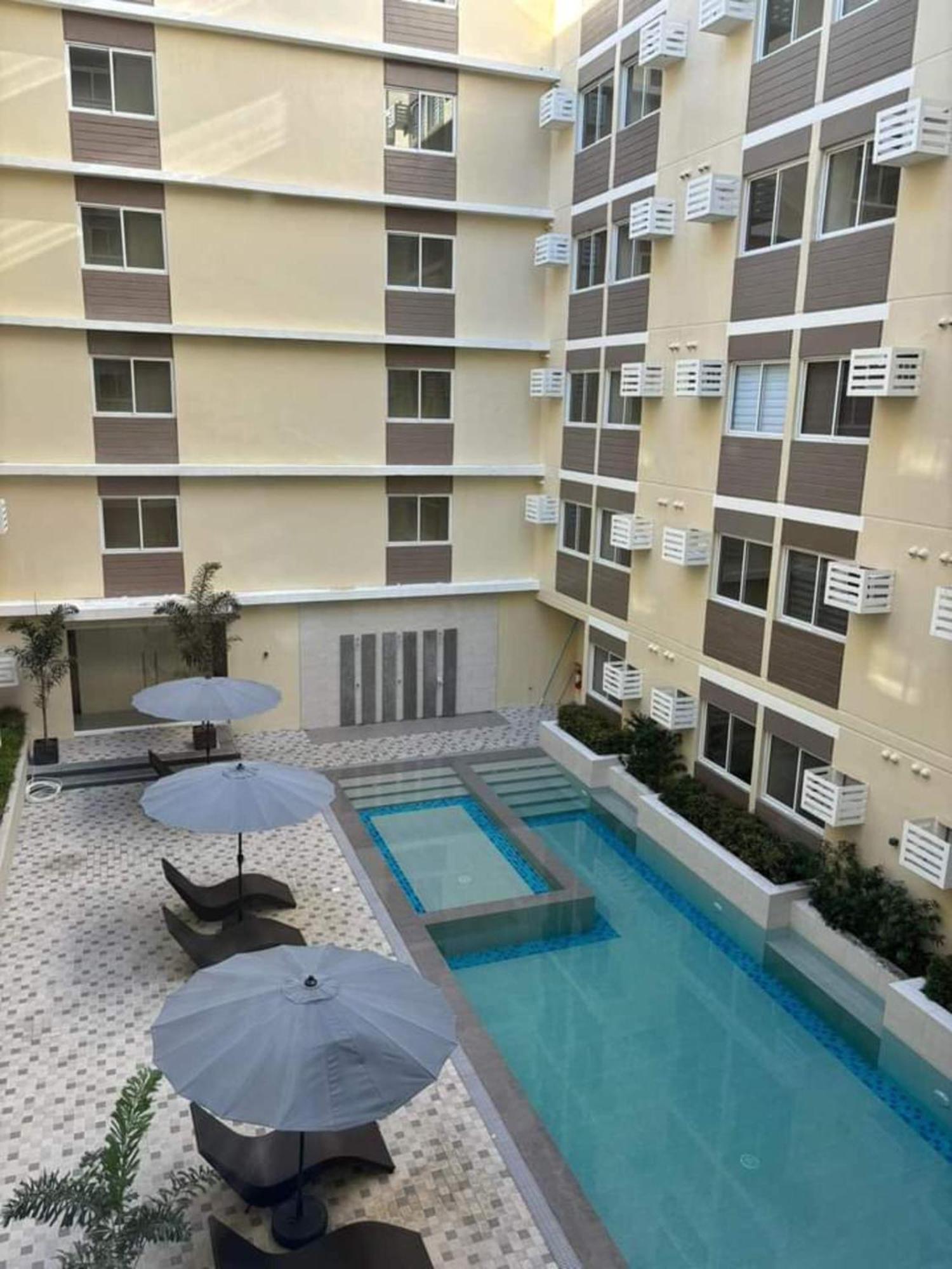 Fullerton Suites Puting Kahoy Экстерьер фото