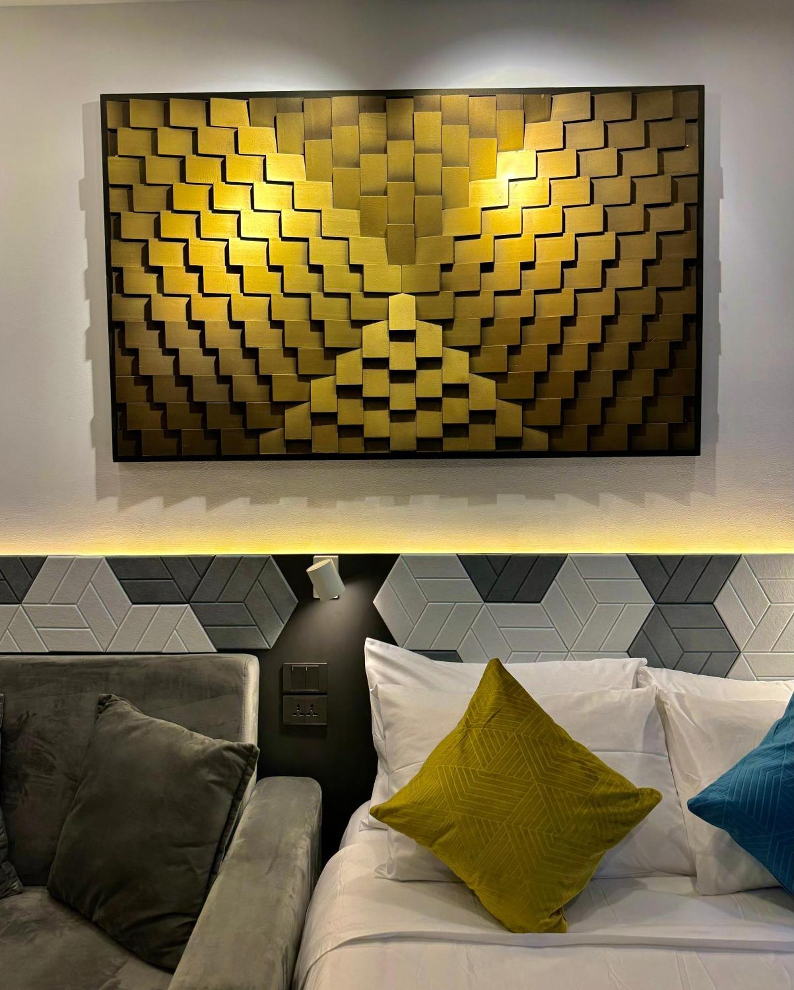 Fullerton Suites Puting Kahoy Экстерьер фото