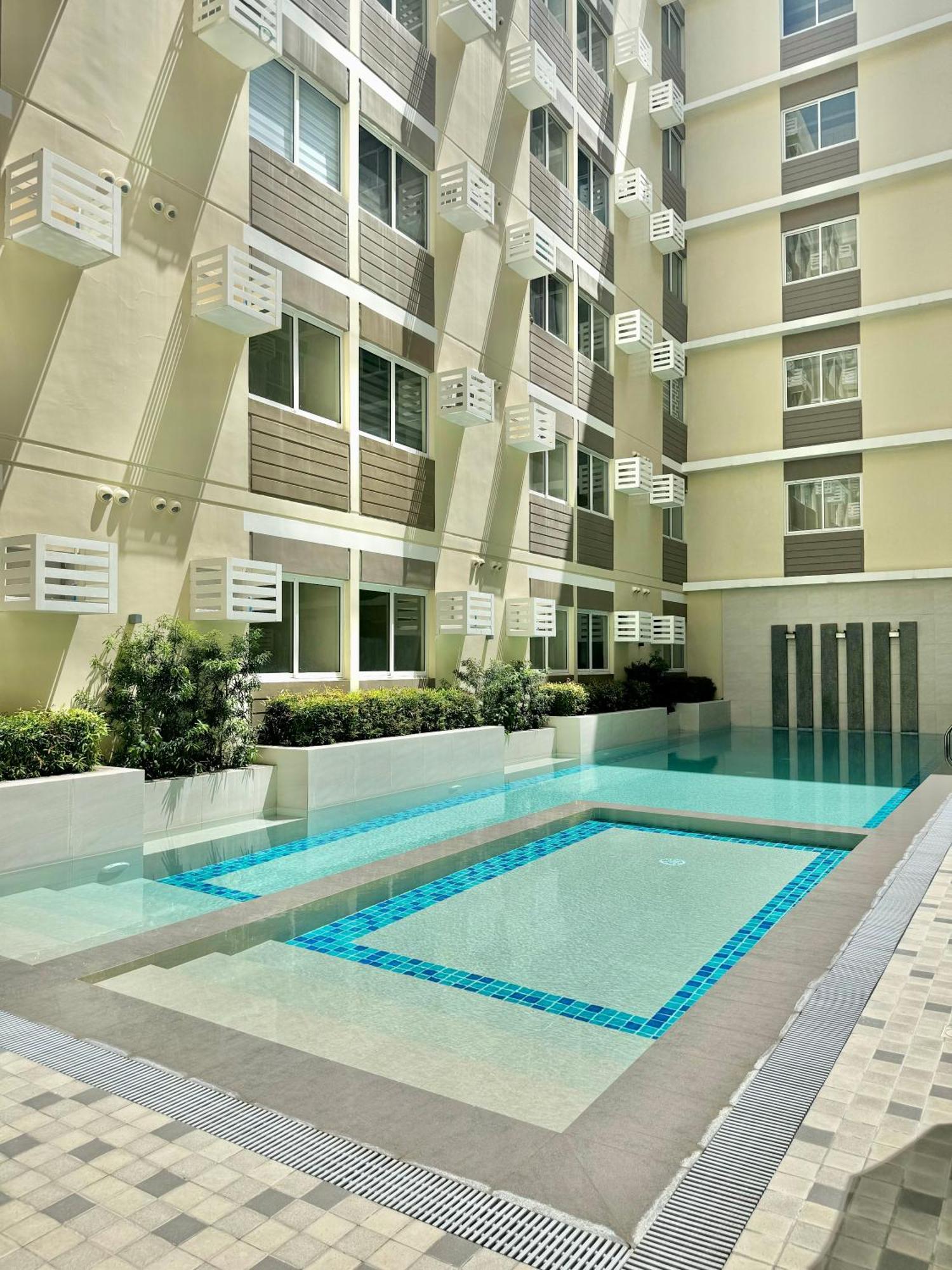 Fullerton Suites Puting Kahoy Экстерьер фото
